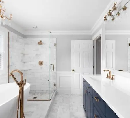 Happy And Indoor * Sofia